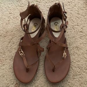 guess zip up sandals